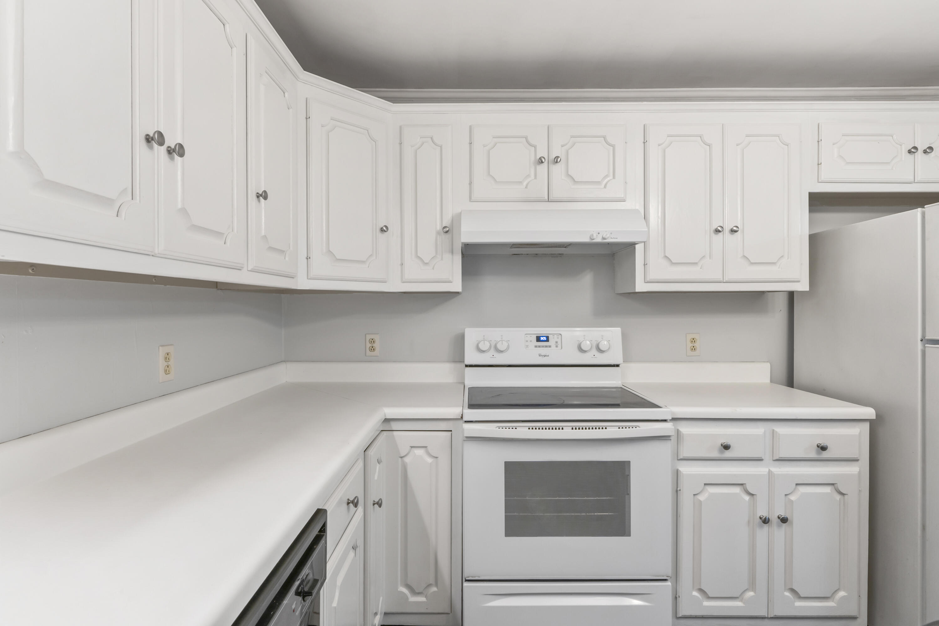 50 Pleasant Street, Unit 4 Waterville, ME 04901 - Photo 8 of 35 50 Pleasant St #4_108