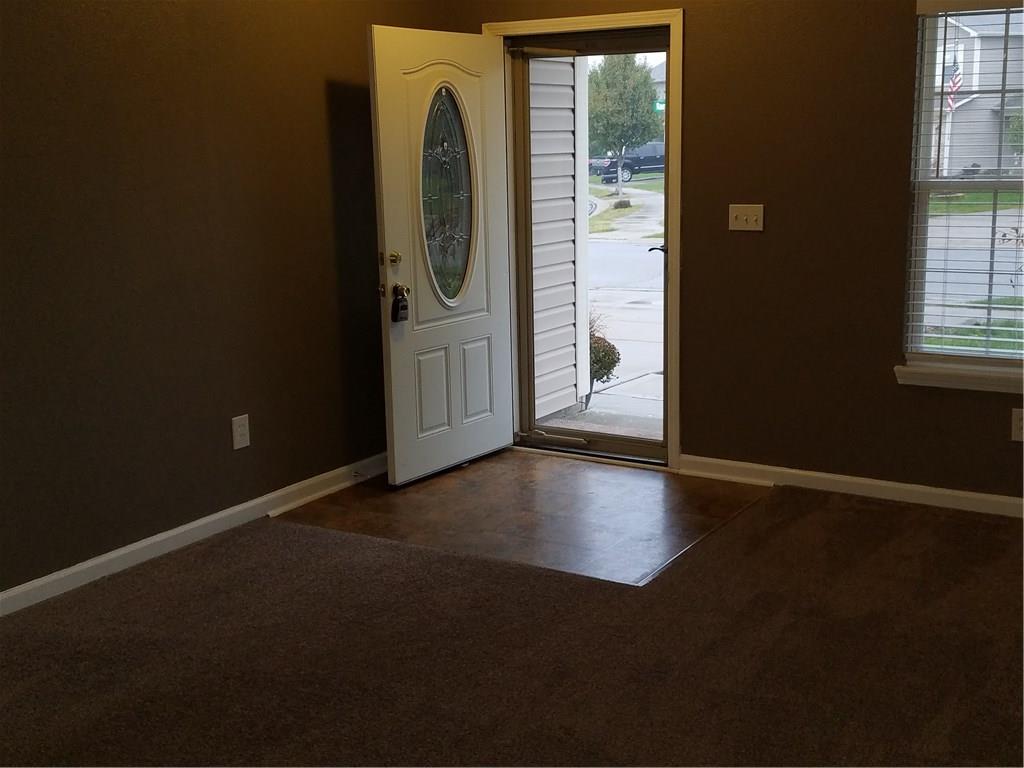 136 Rambling Road Greenfield, IN 46140 - Photo 7 of 39