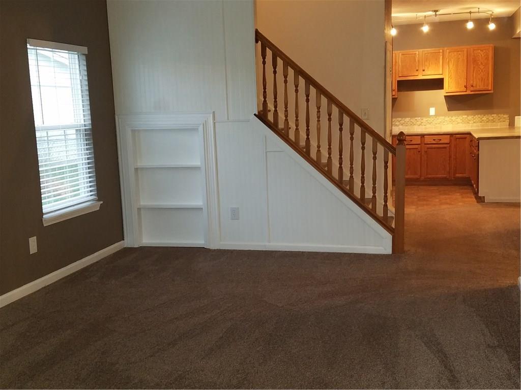 136 Rambling Road Greenfield, IN 46140 - Photo 9 of 39