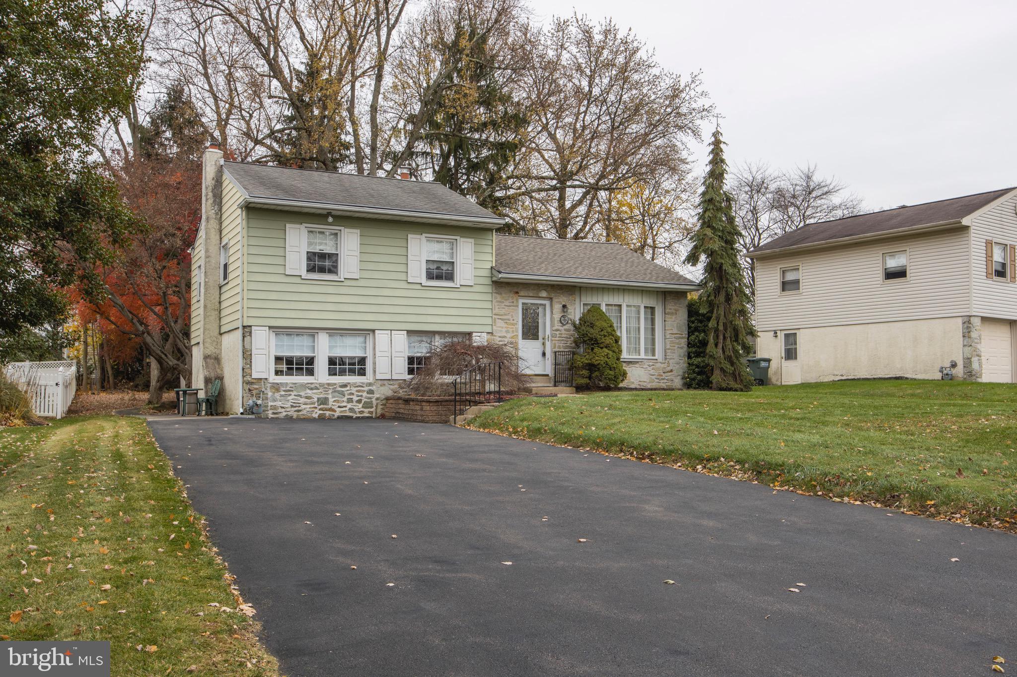 1391 Hi View Drive Southampton, PA 18966 - Photo 2 of 27 Gallery Image 2