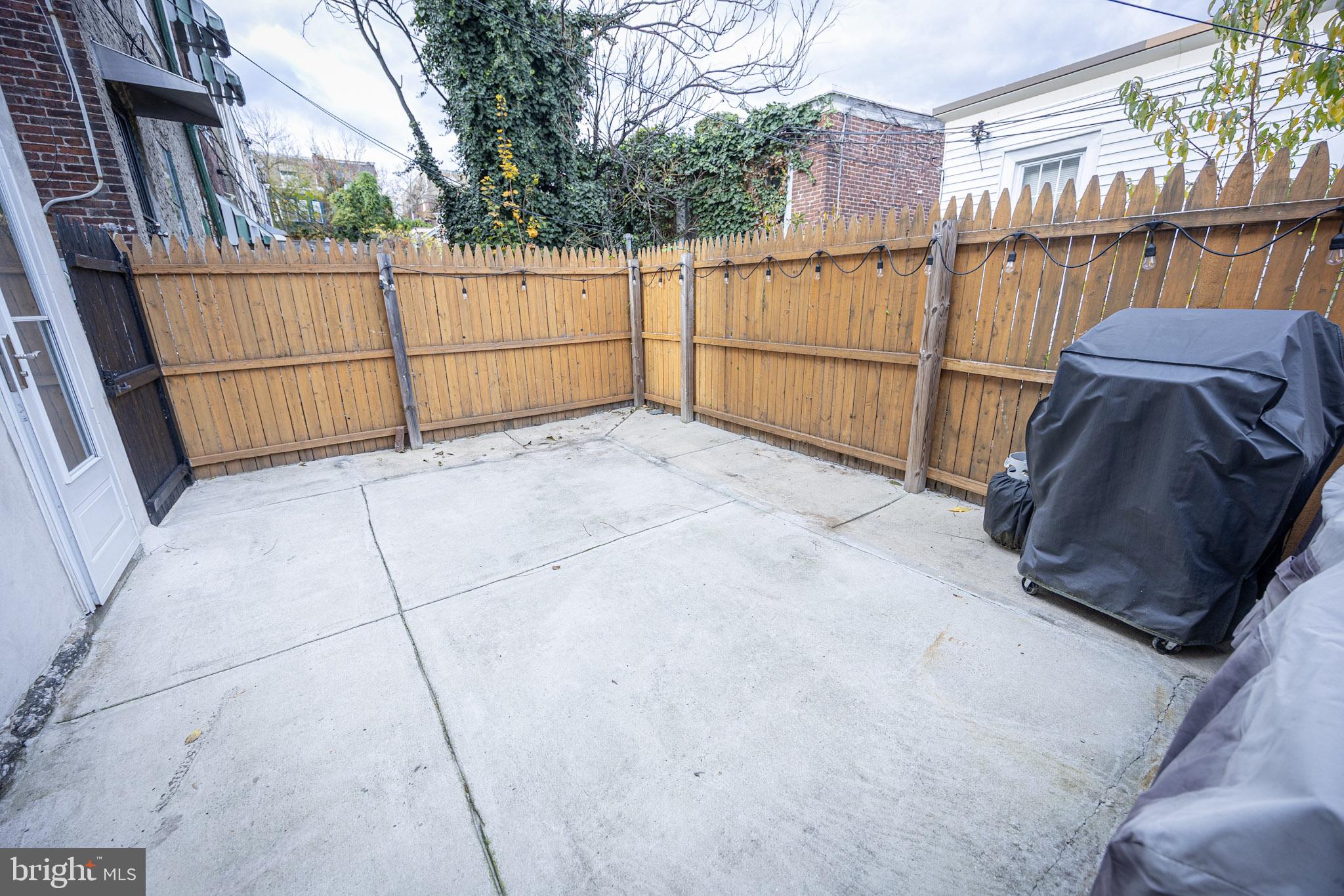 6113 Ross Street Philadelphia, PA 19144 - Photo 38 of 40 a view of a backyard