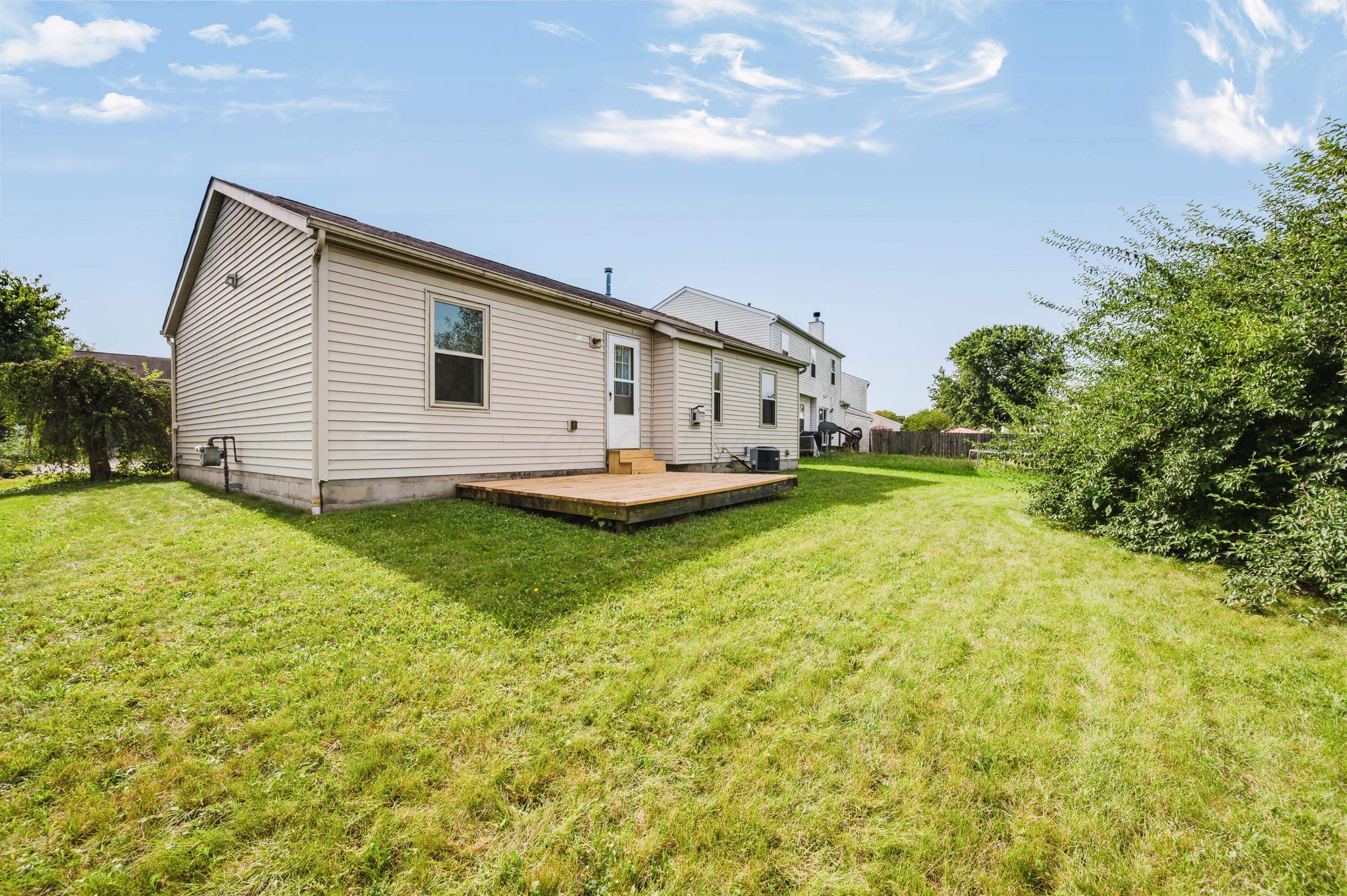 2557 Locksley Road Grove City, OH 43123 - Photo 2 of 34 46-F.H. - 2557 Locksley Rd, Grove City-4