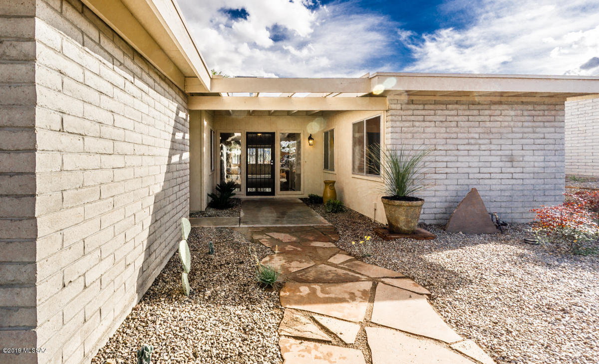 433 West Rio-Altar Green Valley, AZ 85614 - Photo 3 of 33 Gallery Image 3