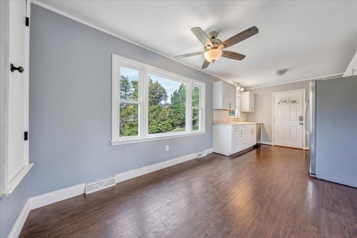 5329 Gieser Road Roanoke, VA 24018 - Photo 6 of 33 06-MIB09986