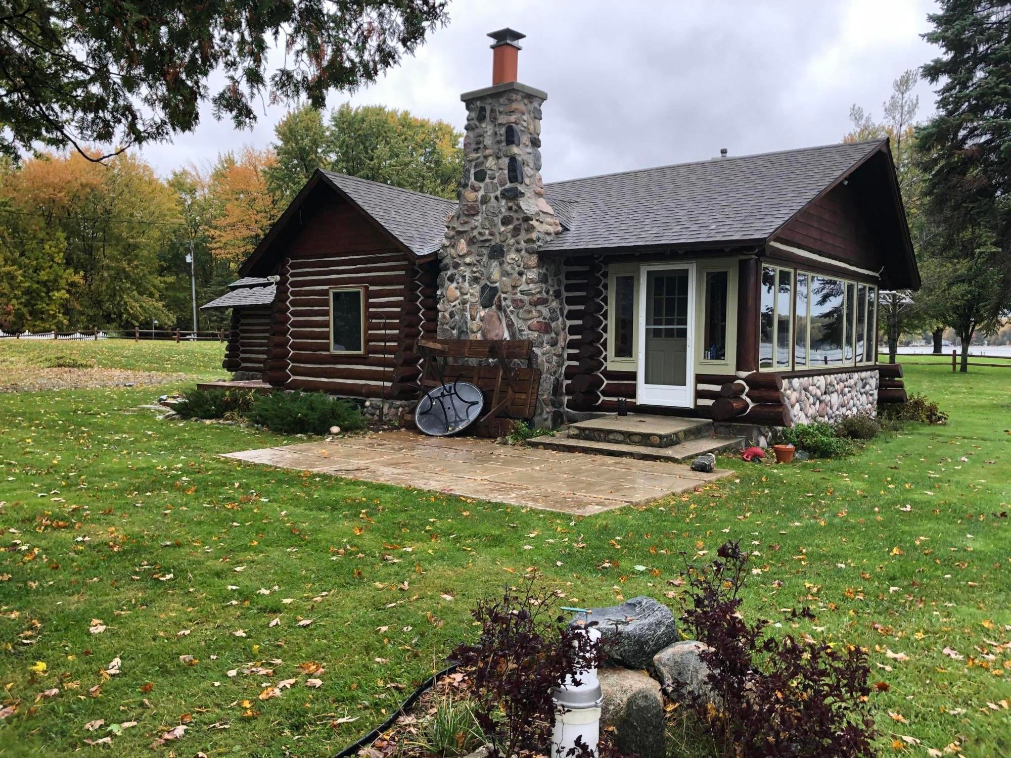 3593 Greenmans Point Road Cheboygan, MI 49721 - Photo 5 of 30 Gallery Image 5