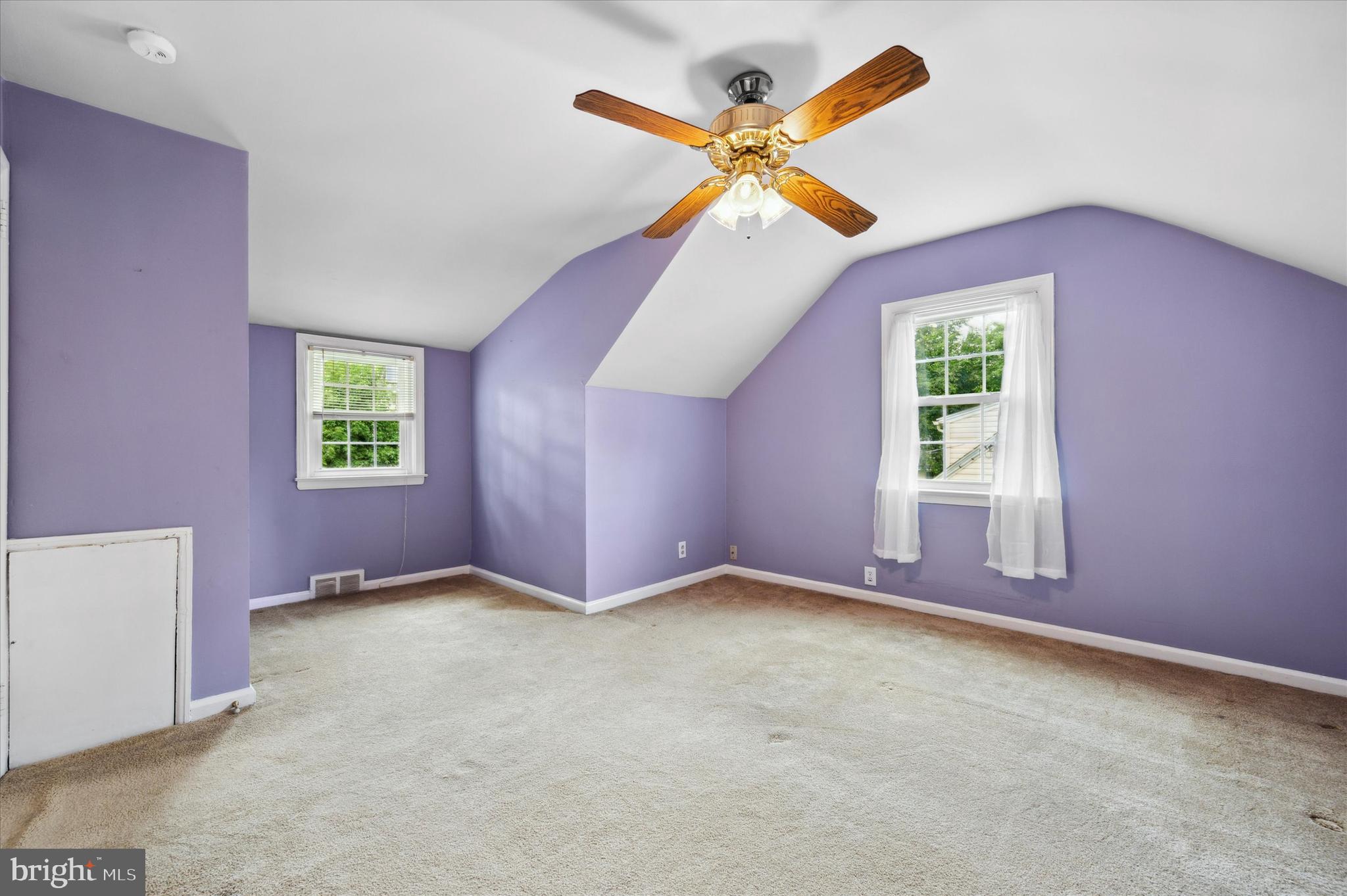 320 Garden Road Springfield, PA 19064 - Photo 21 of 25 3rd Bedroom on 2nd floor: ceiling fan and closet
