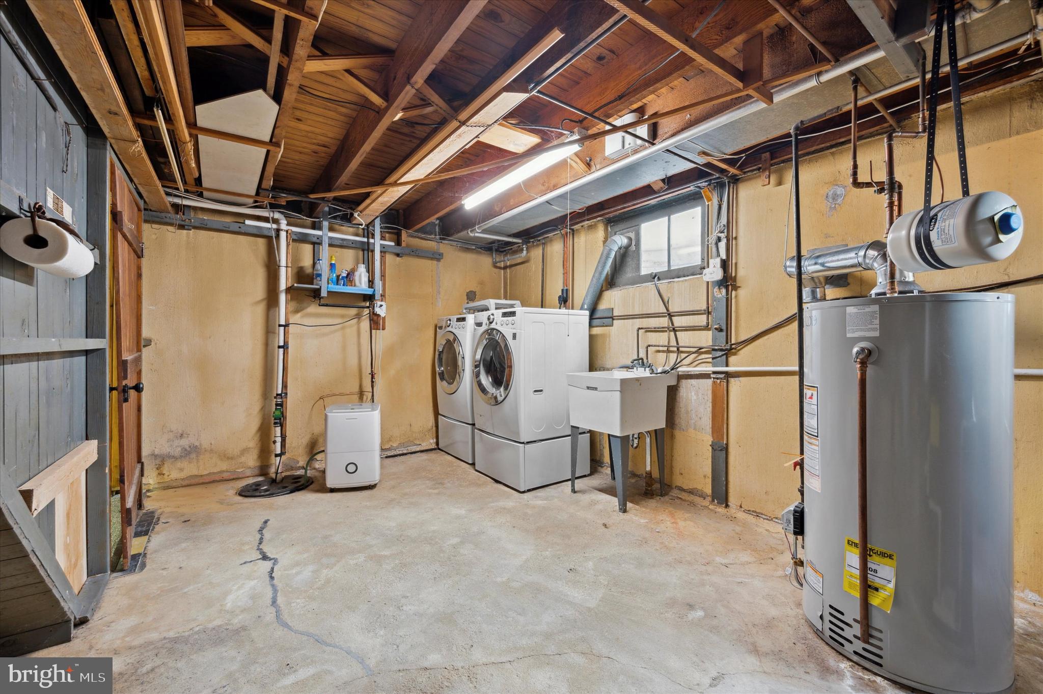 320 Garden Road Springfield, PA 19064 - Photo 23 of 25 Mechanical Room with single laundry tub