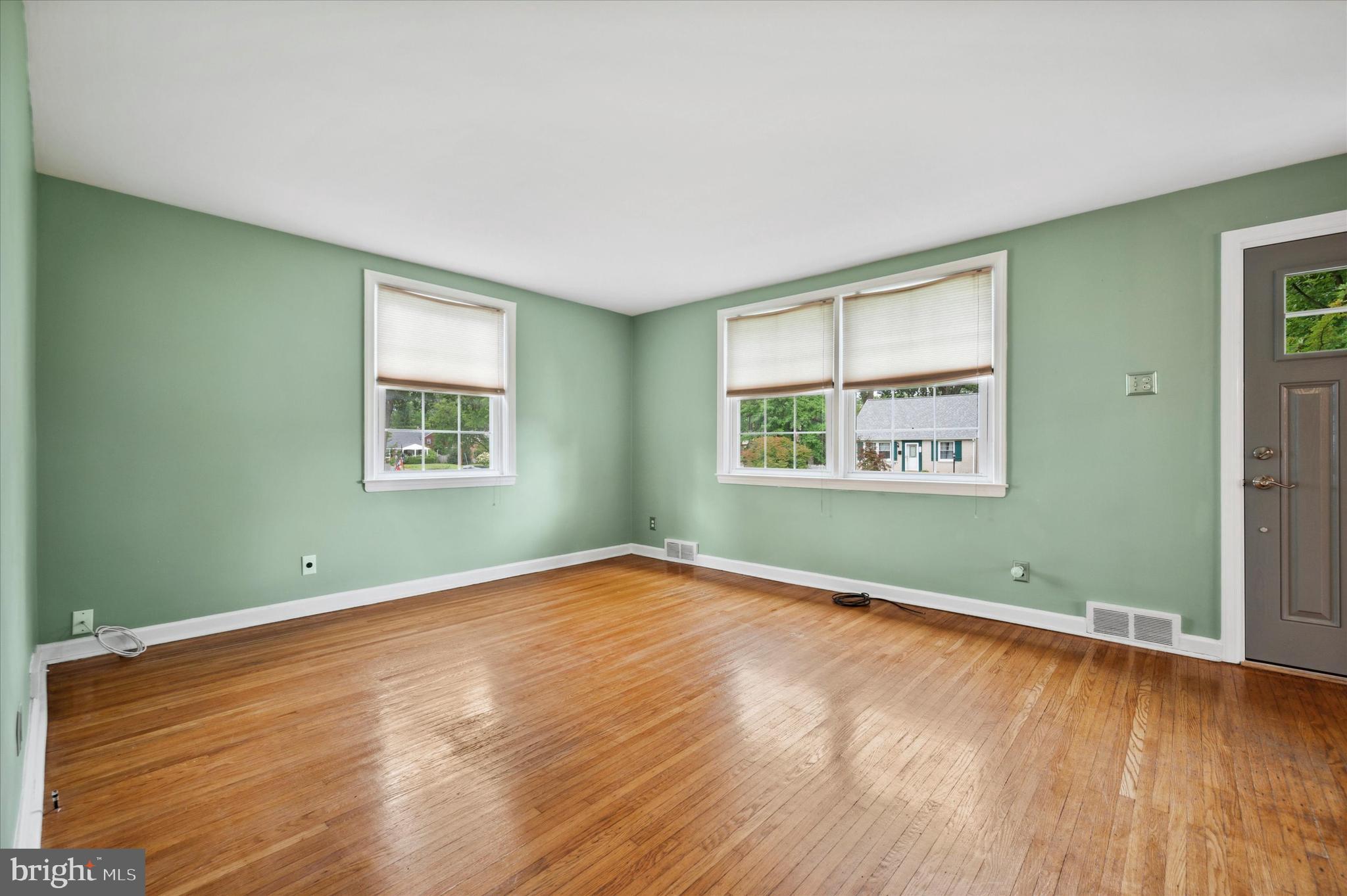 320 Garden Road Springfield, PA 19064 - Photo 7 of 25 Fresh Paint