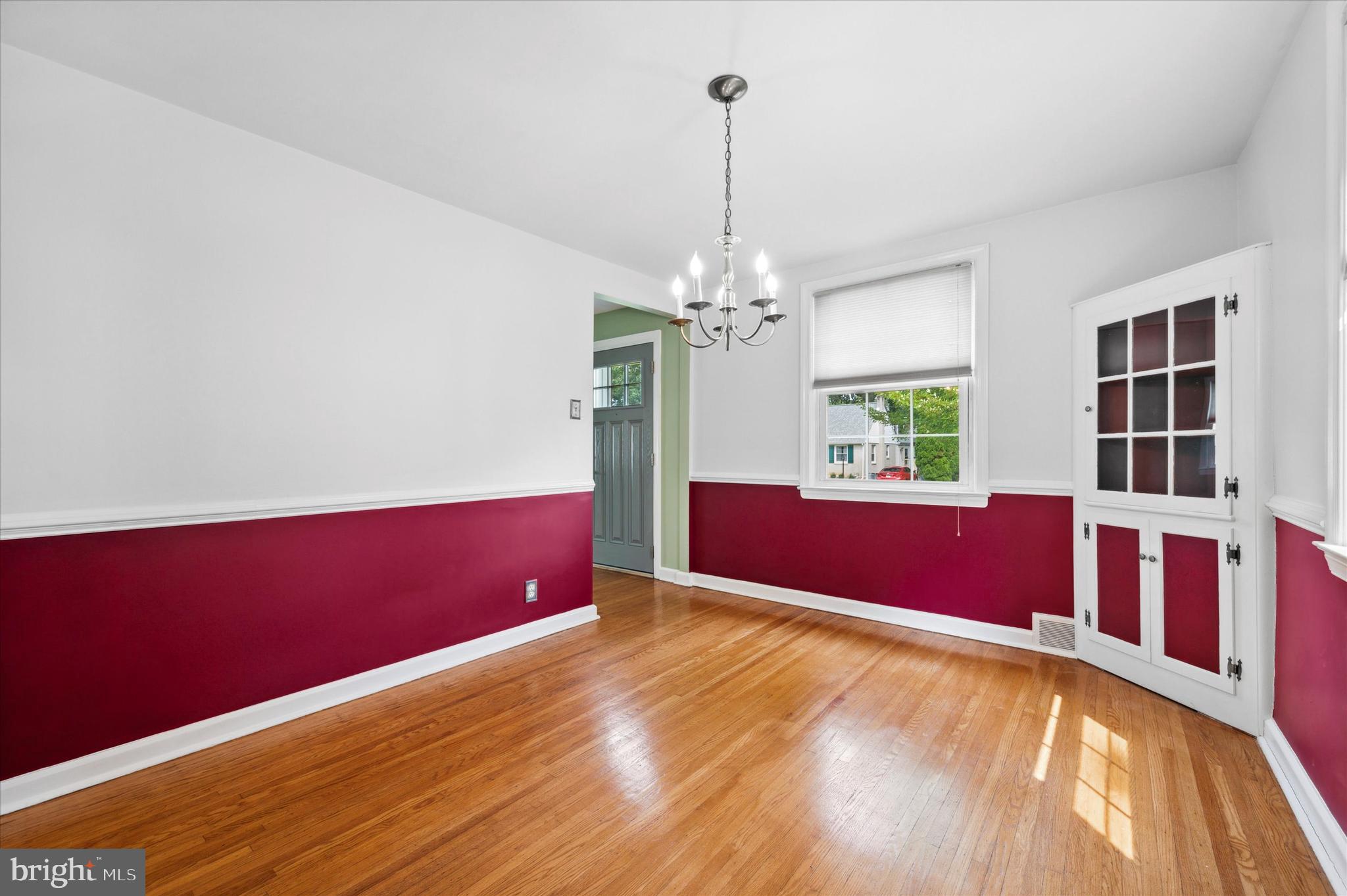 320 Garden Road Springfield, PA 19064 - Photo 9 of 25 Gleaming Hardwood Floors