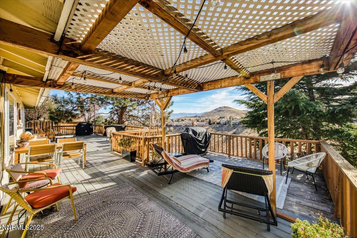 3880 Piccadilly Drive Reno, NV 89509 - Photo 40 of 58 48-048