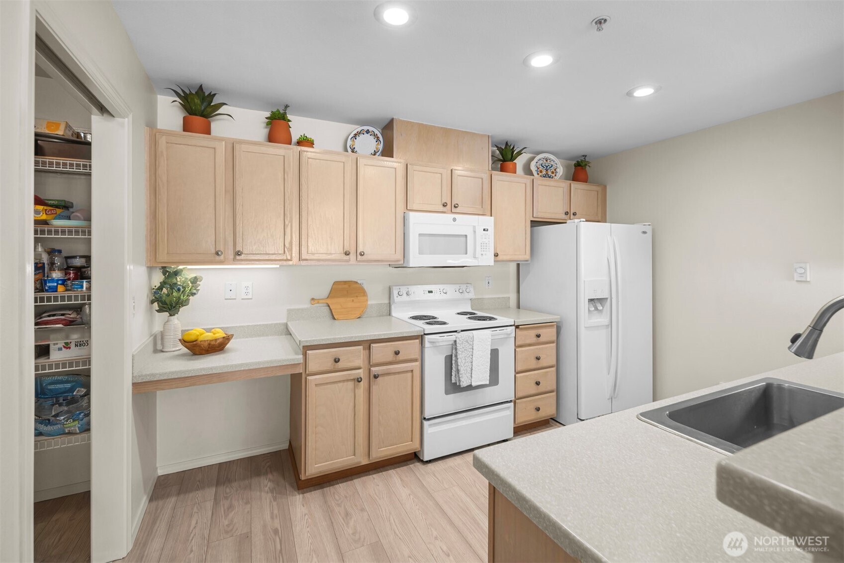 22511 Southeast 37th Terrace, Unit 1409 Issaquah, WA 98029 - Photo 11 of 24