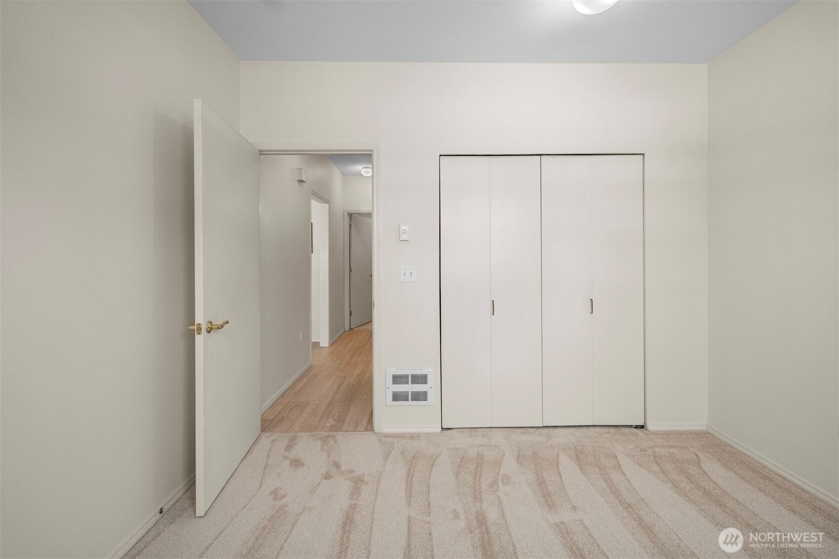 22511 Southeast 37th Terrace, Unit 1409 Issaquah, WA 98029 - Photo 18 of 24