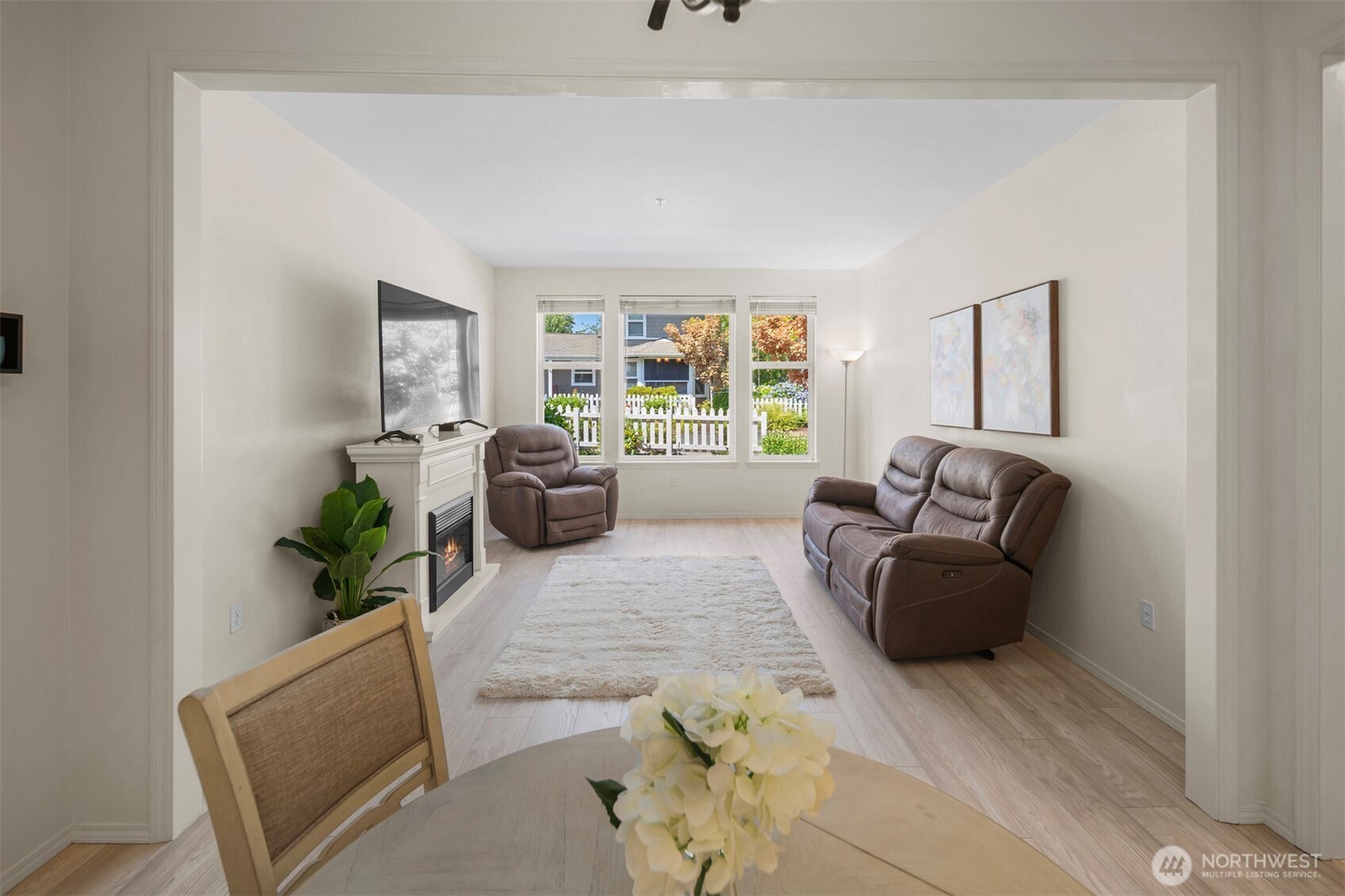 22511 Southeast 37th Terrace, Unit 1409 Issaquah, WA 98029 - Photo 6 of 24