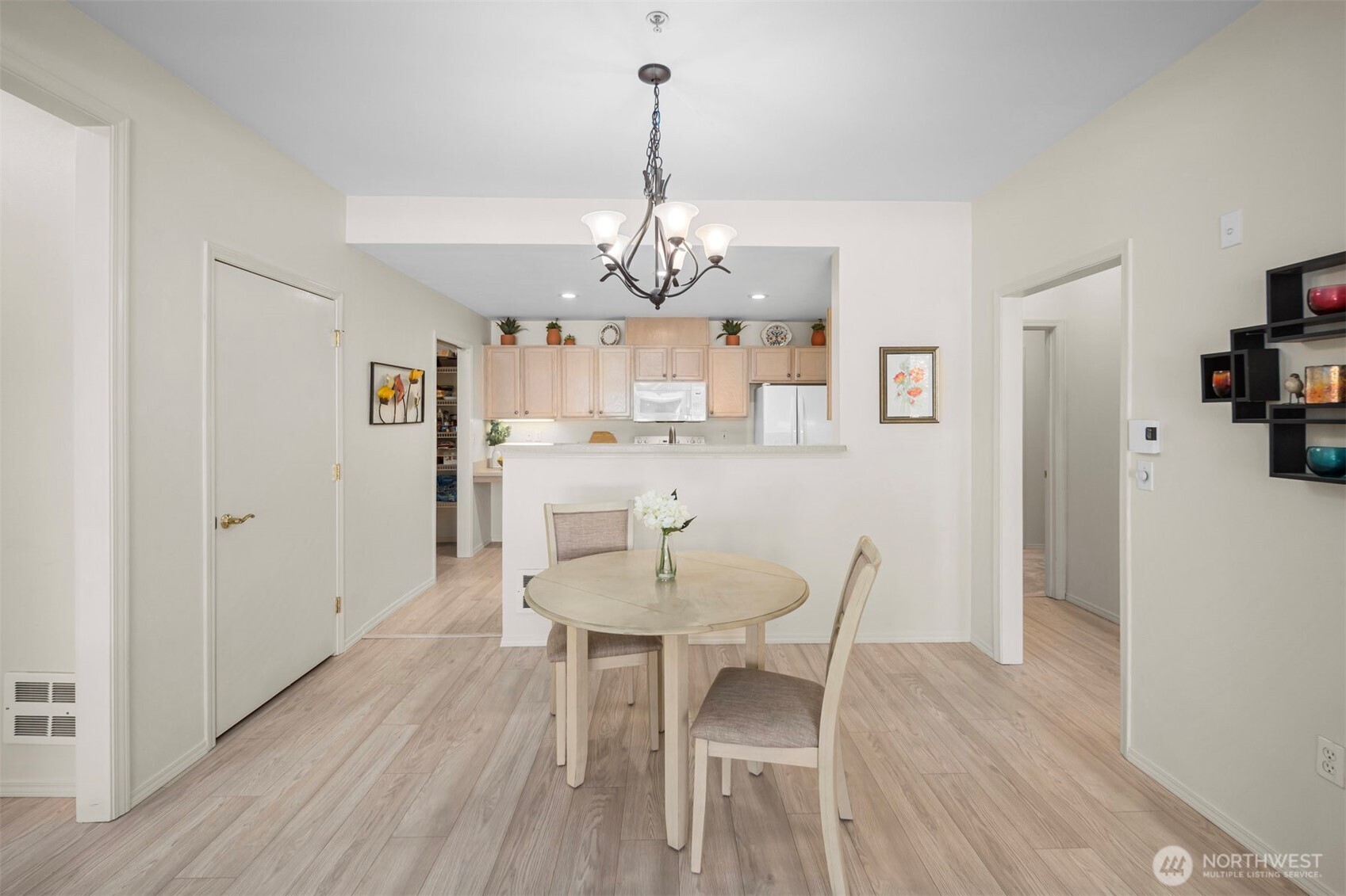 22511 Southeast 37th Terrace, Unit 1409 Issaquah, WA 98029 - Photo 8 of 24