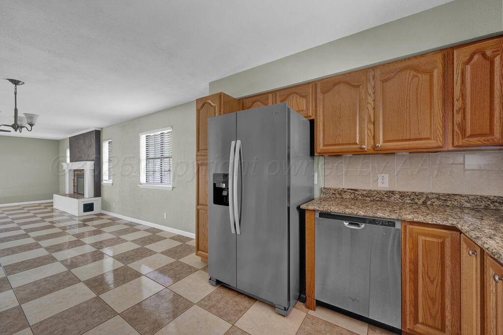 5406 Hillside Road Amarillo, TX 79109 - Photo 8 of 21 kitchen 3