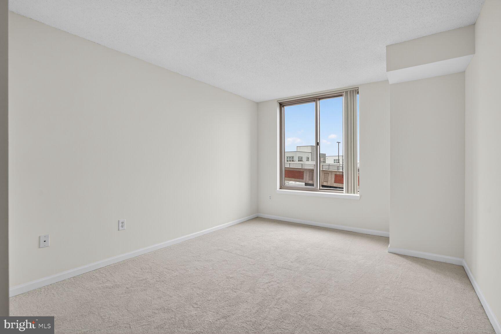 2726 Gallows Road, Unit 619 Vienna, VA 22180 - Photo 15 of 40