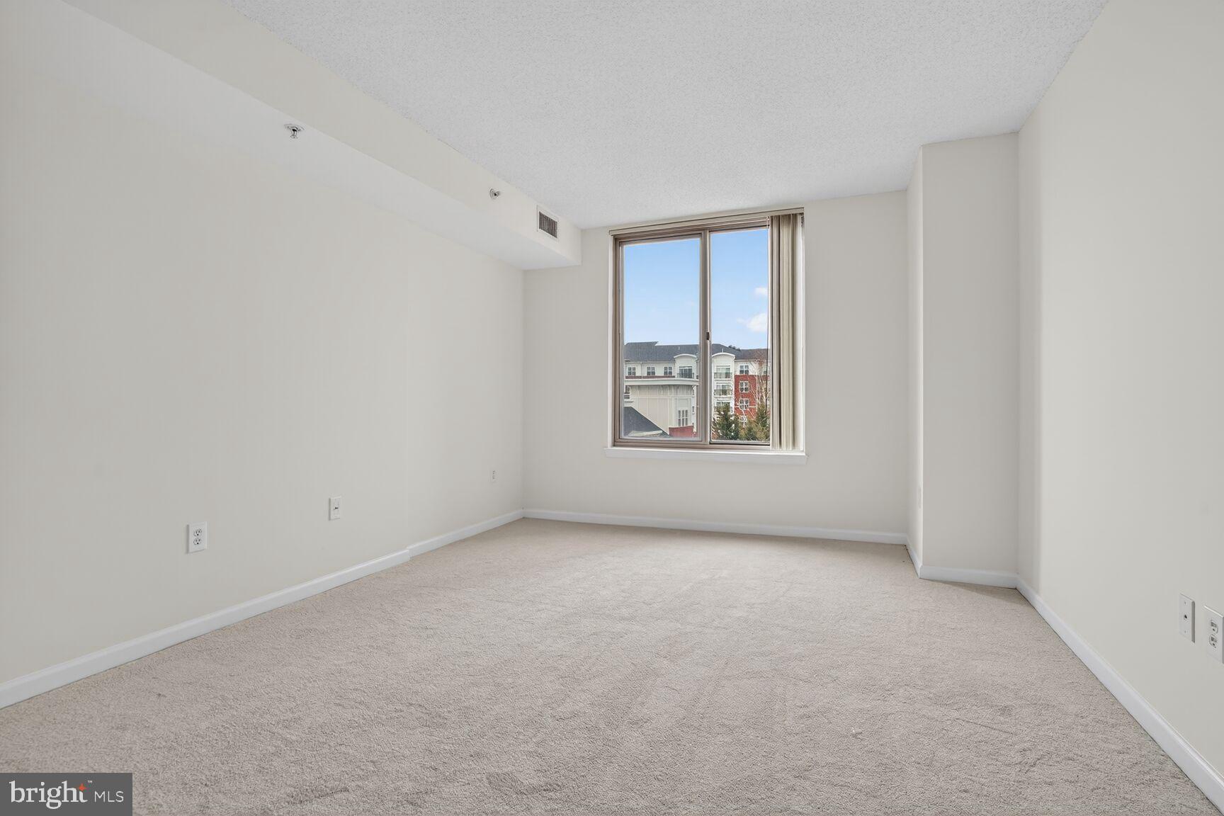 2726 Gallows Road, Unit 619 Vienna, VA 22180 - Photo 19 of 40