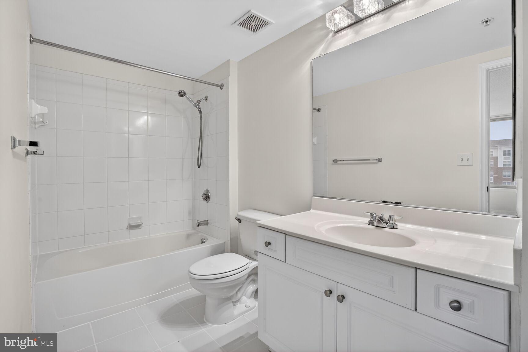 2726 Gallows Road, Unit 619 Vienna, VA 22180 - Photo 19 of 41