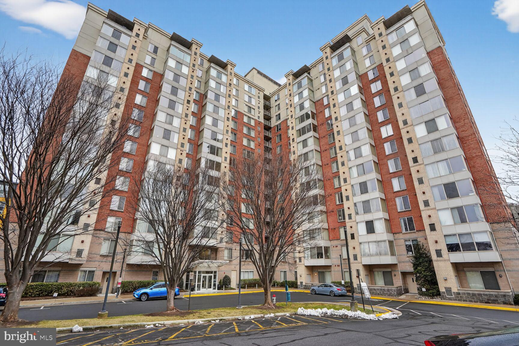 2726 Gallows Road, Unit 619 Vienna, VA 22180 - Photo 2 of 40