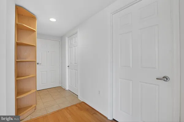 $499,000 | 2726 Gallows Road, Unit 619, Vienna, VA 22180