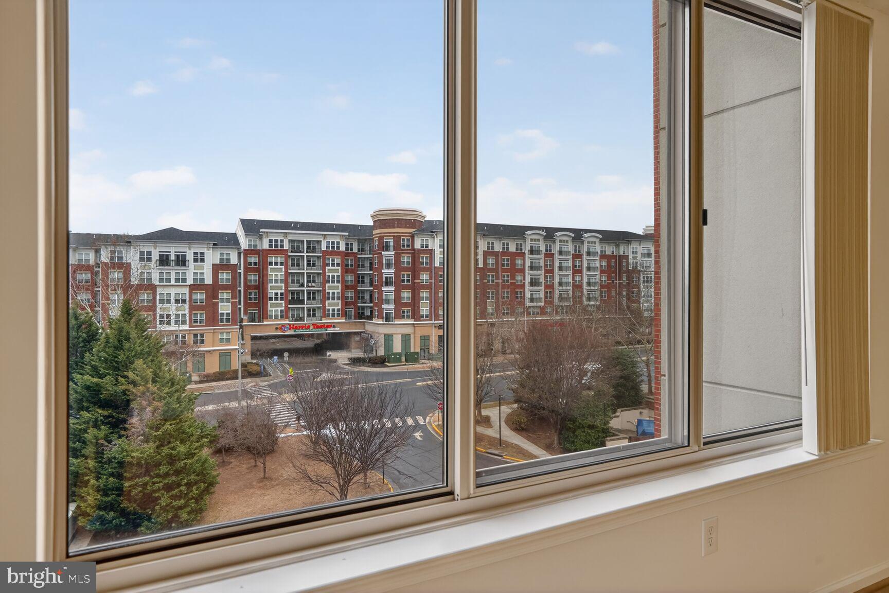 2726 Gallows Road, Unit 619 Vienna, VA 22180 - Photo 9 of 40