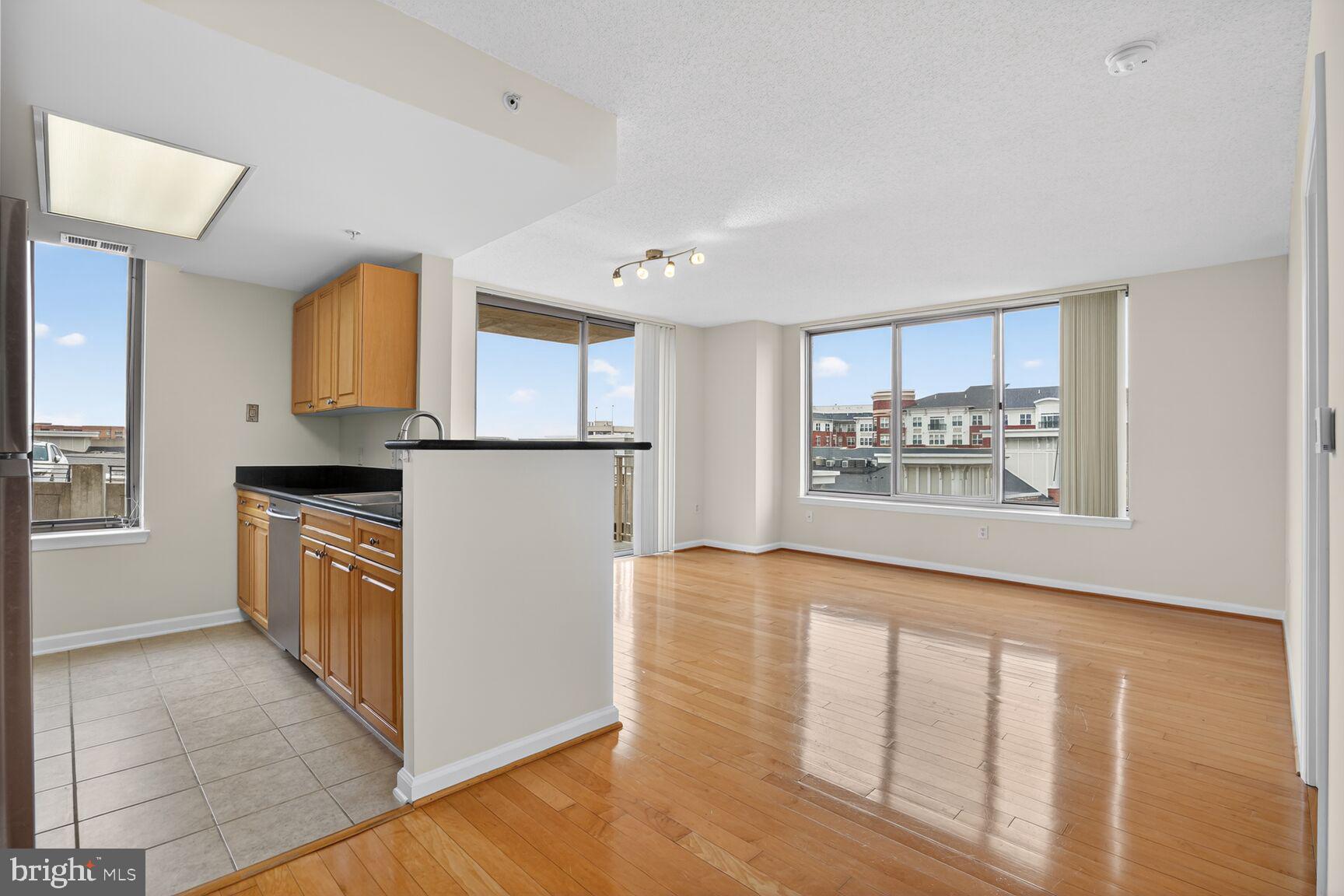 2726 Gallows Road, Unit 619 Vienna, VA 22180 - Photo 10 of 40