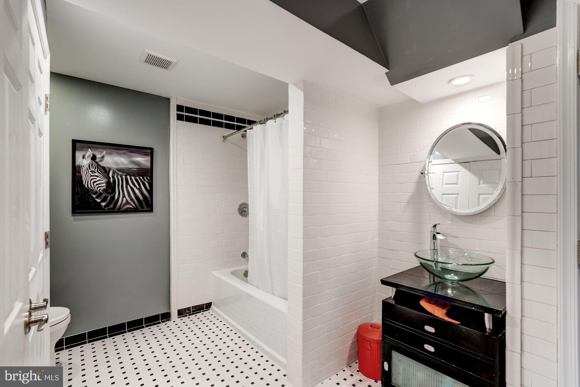 1124 Walker Road Great Falls, VA 22066 - Photo 24 of 30 Lower level full bath .