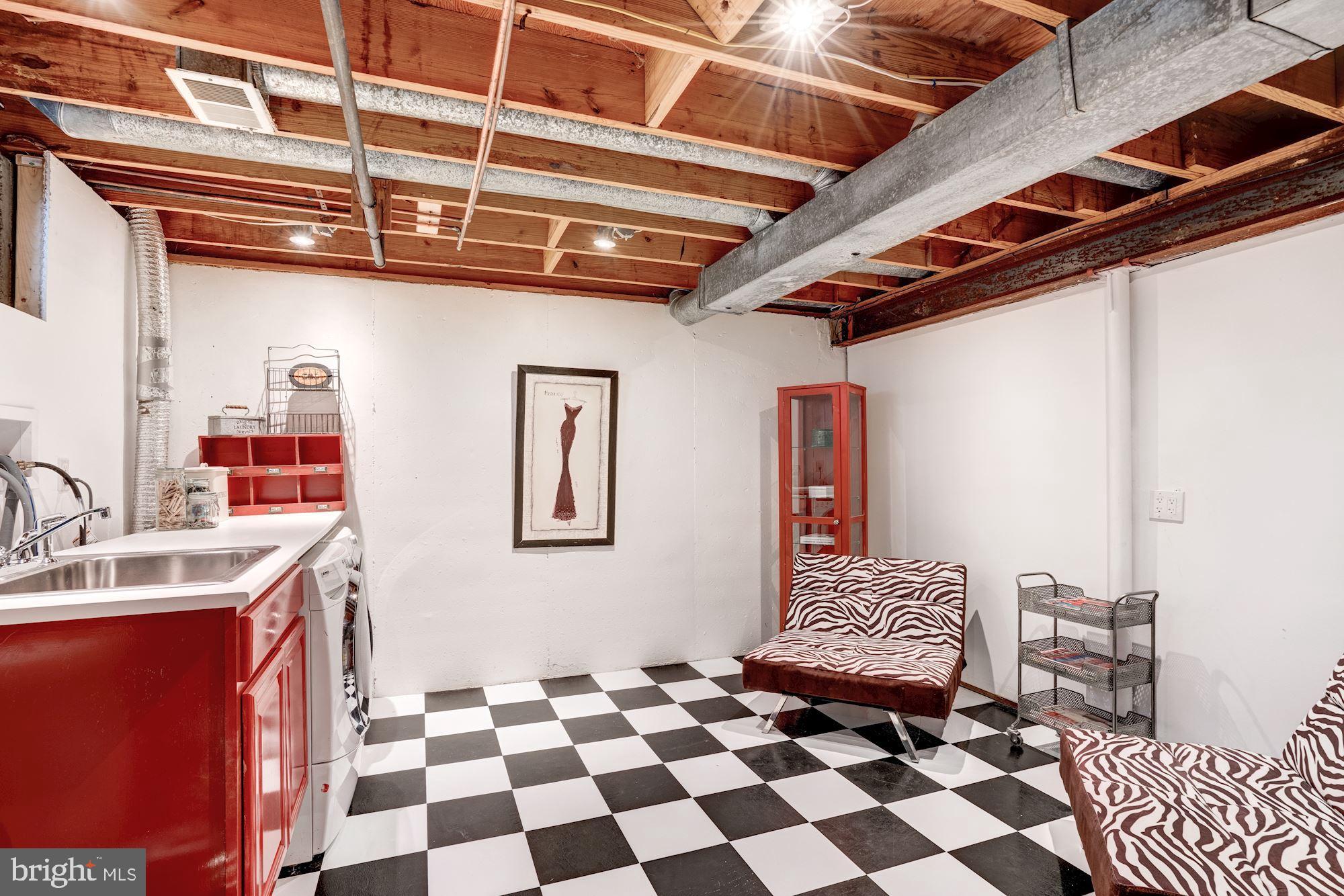 1124 Walker Road Great Falls, VA 22066 - Photo 26 of 30 Cheerful laundry room.