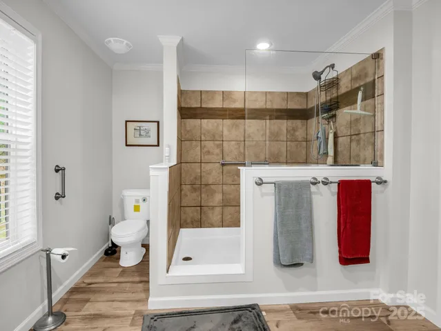 $850,000 | 48 Rainbow Lake Circle, Black Mountain, NC 28711