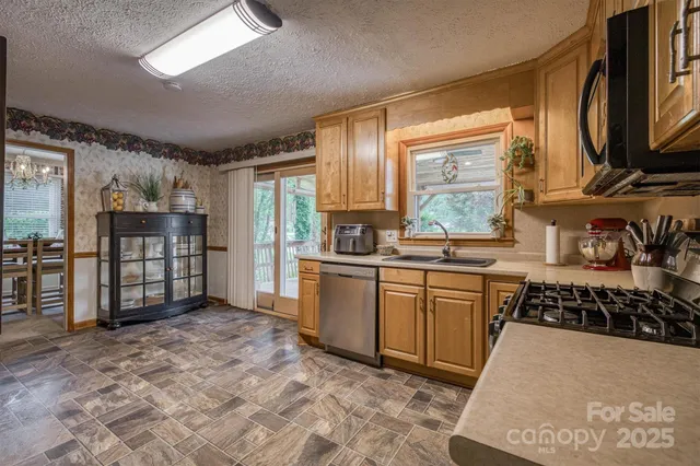 $295,000 | 206 Hudson Cajah Mountain Road, Hudson, NC 28638