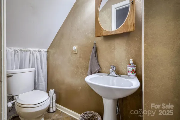 $285,000 | 206 Hudson Cajah Mountain Road, Hudson, NC 28638