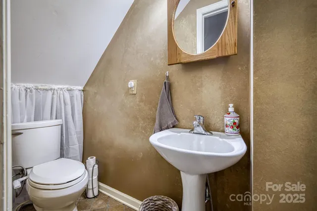 $295,000 | 206 Hudson Cajah Mountain Road, Hudson, NC 28638