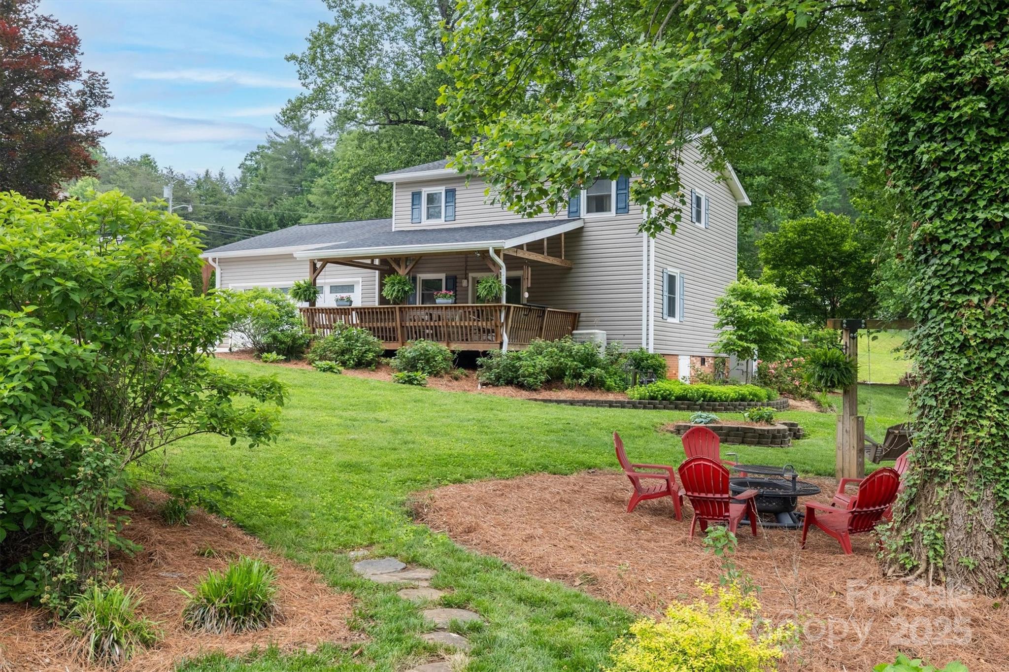 206 Hudson Cajah Mountain Road Hudson, NC 28638 - Photo 2 of 25