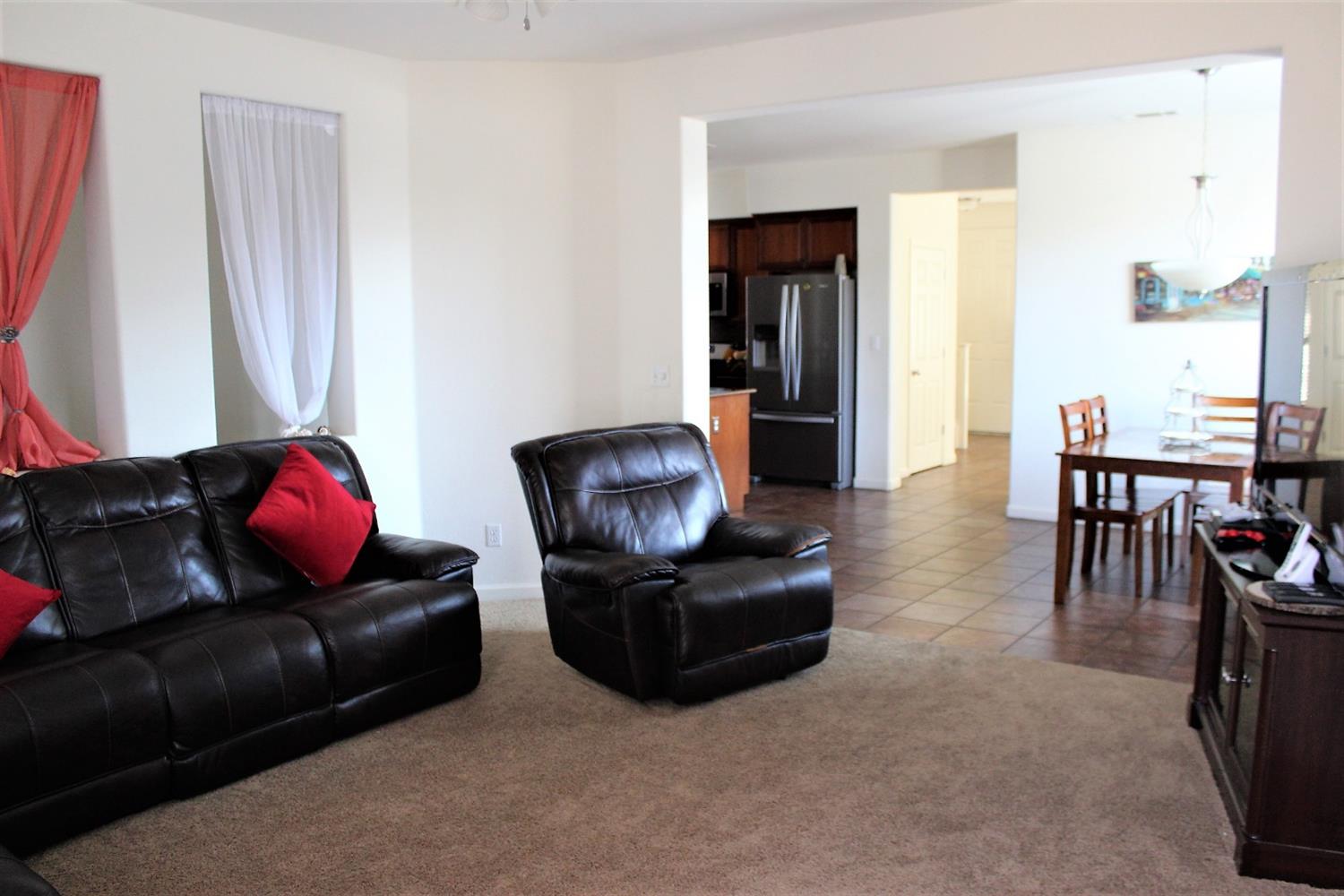 370 Abbott Avenue Reedley, CA 93654 - Photo 16 of 41 Gallery Image 16