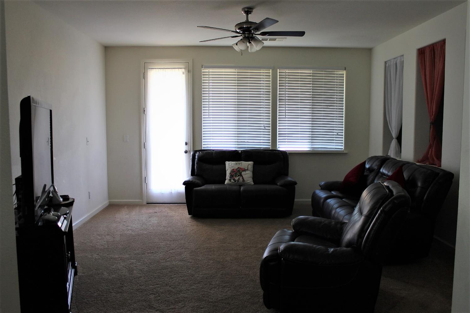 370 Abbott Avenue Reedley, CA 93654 - Photo 17 of 41 Gallery Image 17