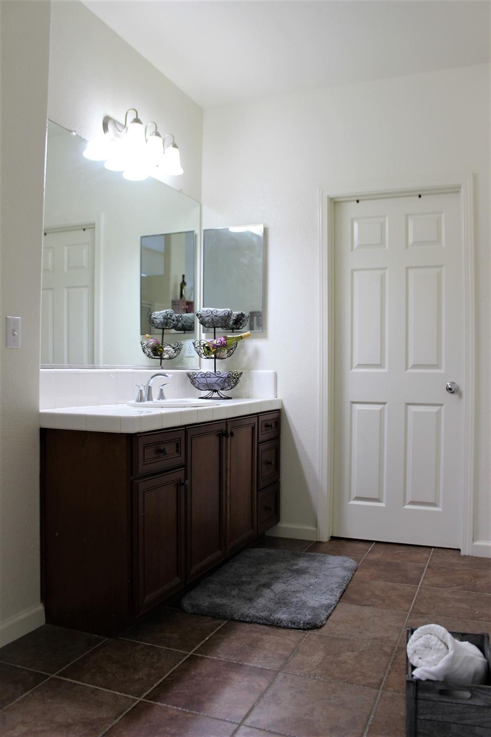 370 Abbott Avenue Reedley, CA 93654 - Photo 33 of 41 Gallery Image 33