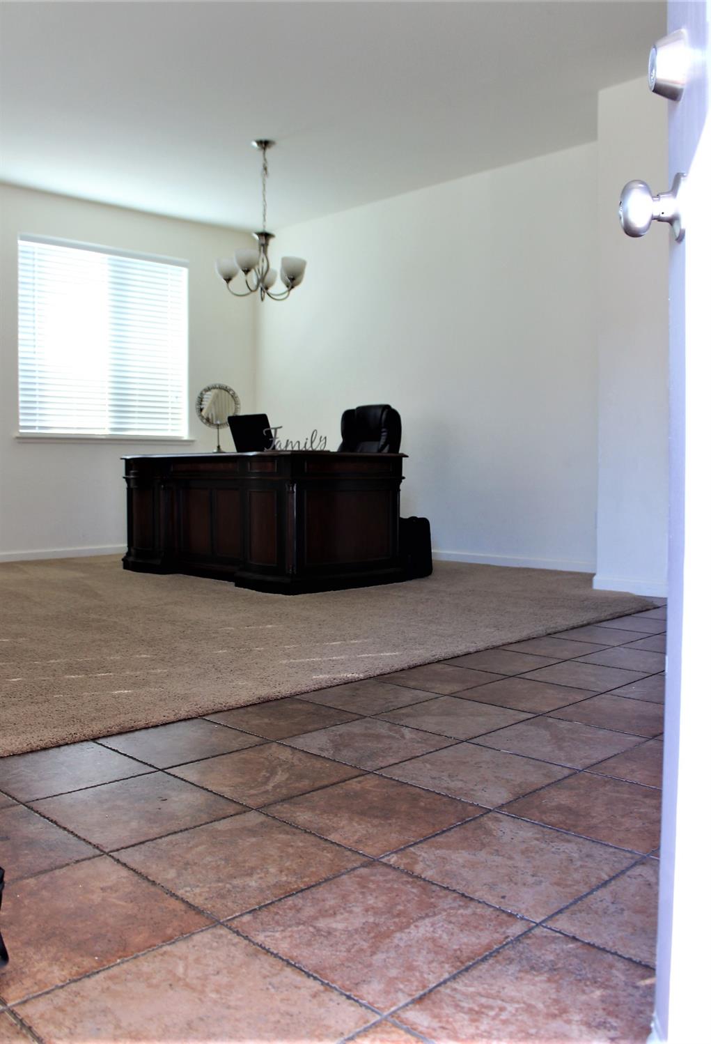 370 Abbott Avenue Reedley, CA 93654 - Photo 6 of 41 Gallery Image 6