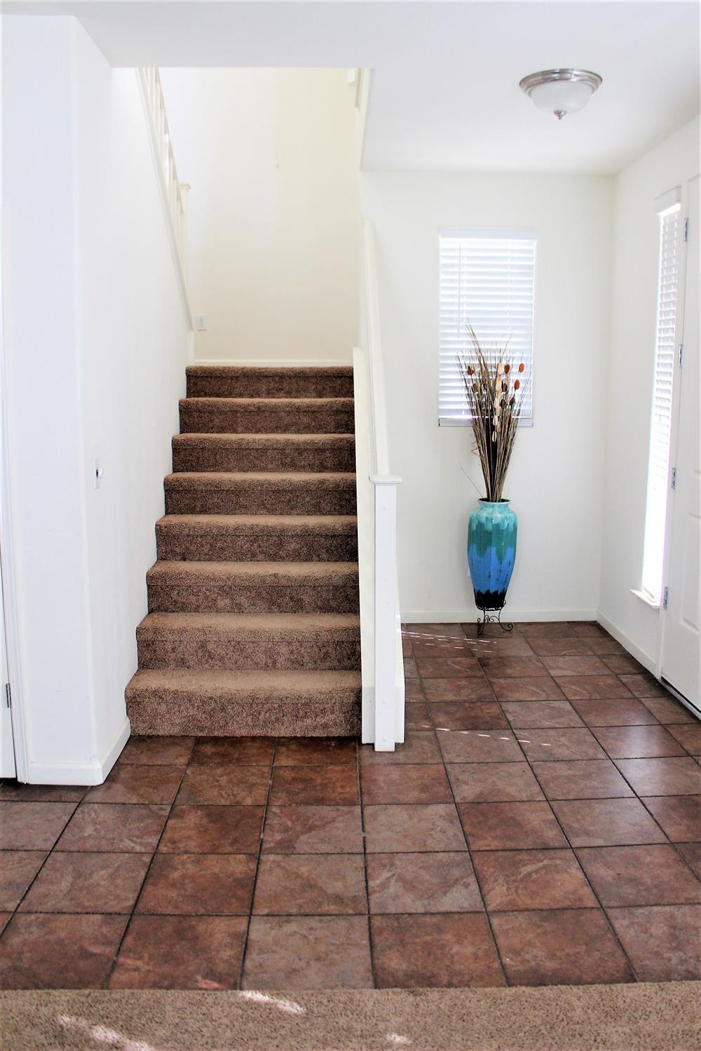 370 Abbott Avenue Reedley, CA 93654 - Photo 7 of 41 Gallery Image 7