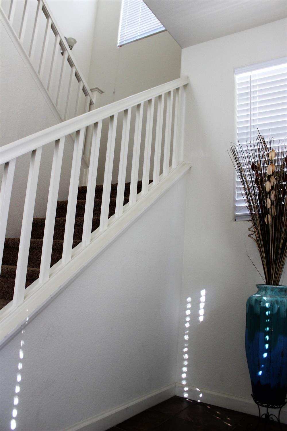 370 Abbott Avenue Reedley, CA 93654 - Photo 8 of 41 Gallery Image 8