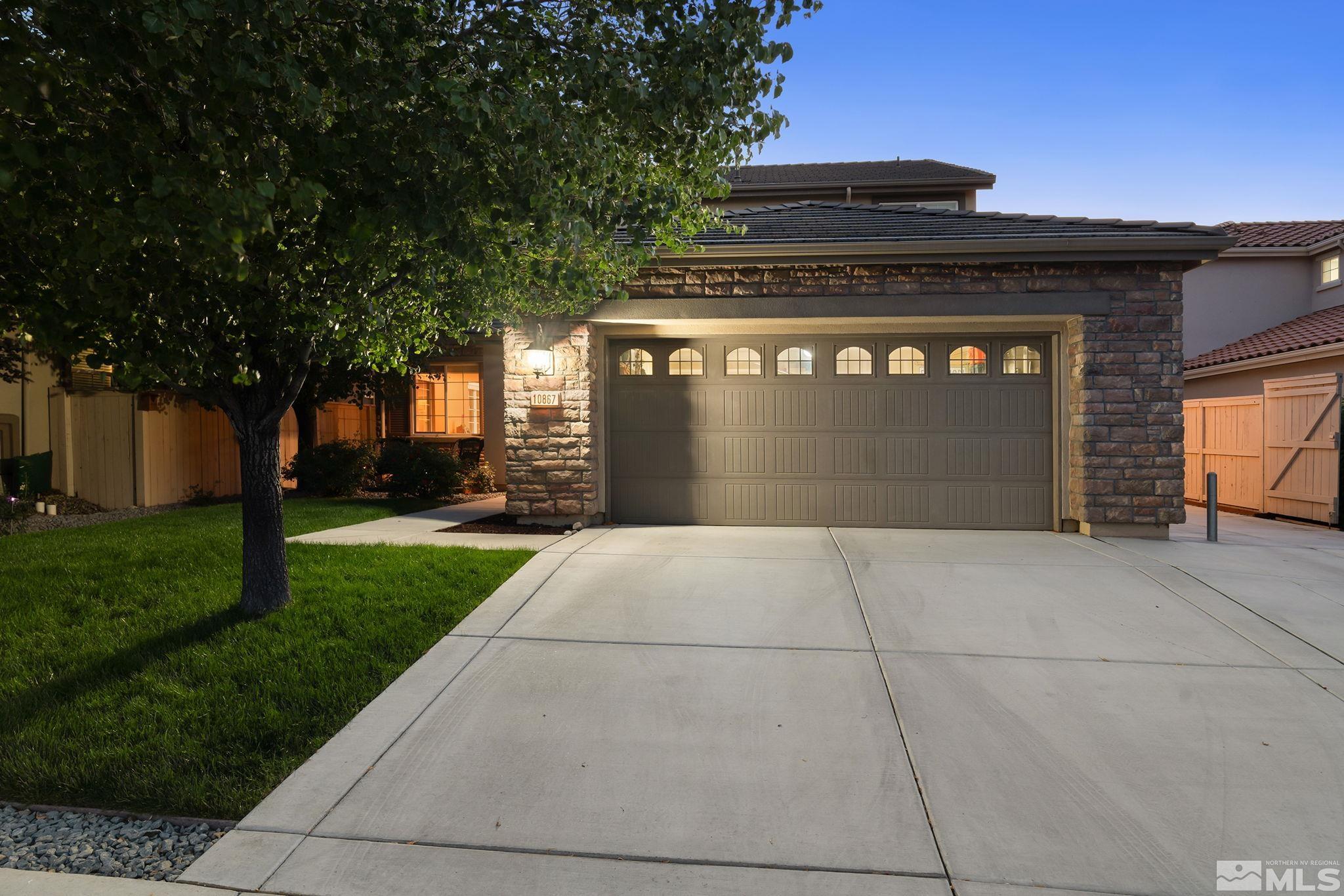 10867 Pebble Hill Drive Reno, NV 89521 - Photo 3 of 40 Photo 3