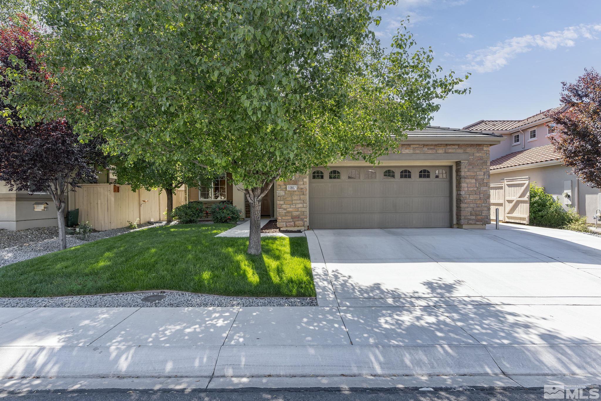 10867 Pebble Hill Drive Reno, NV 89521 - Photo 4 of 40 Photo 4