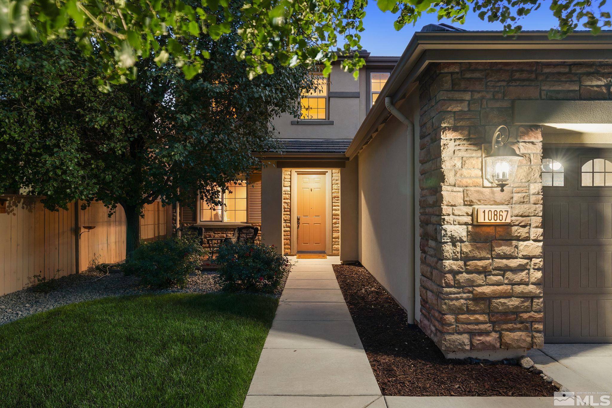 10867 Pebble Hill Drive Reno, NV 89521 - Photo 5 of 40 Photo 5