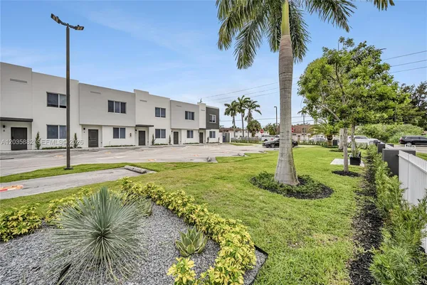 $3,500 | 171 Northwest 158th Street, Unit 1, Miami, FL 33169
