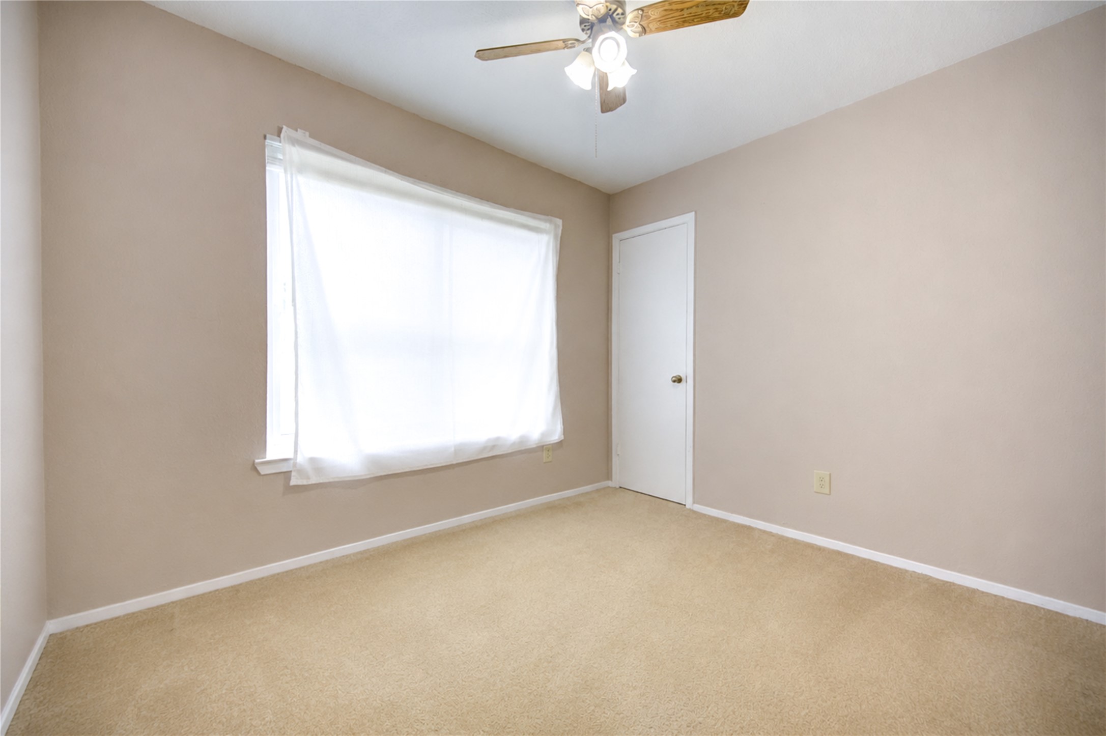 316 North Ranch House Road Angleton, TX 77515 - Photo 25 of 30 4th bedroom