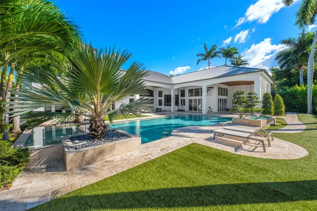 $6,295,000 | 2800 Northeast 40th Street, Fort Lauderdale, FL 33308