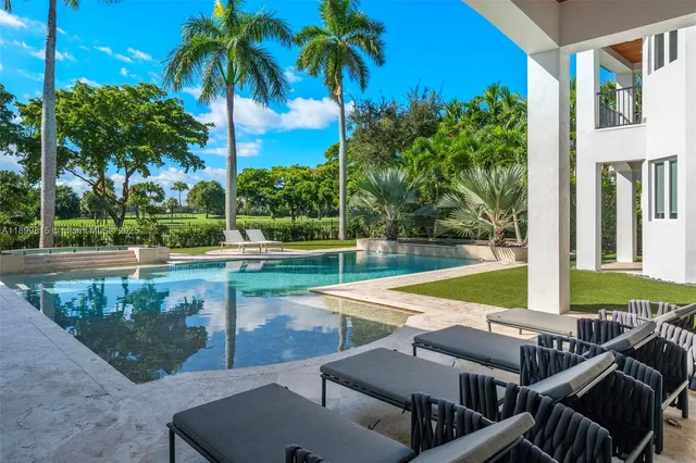 $6,295,000 | 2800 Northeast 40th Street, Fort Lauderdale, FL 33308