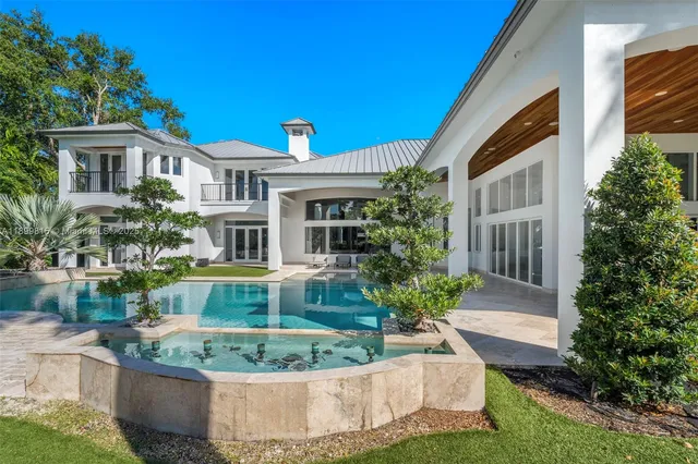 $6,295,000 | 2800 Northeast 40th Street, Fort Lauderdale, FL 33308