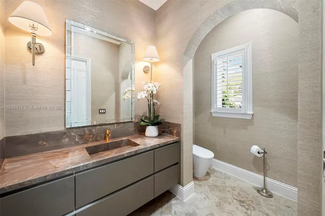 $6,295,000 | 2800 Northeast 40th Street, Fort Lauderdale, FL 33308