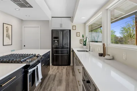 $615,000 | 6207 Hyside Drive, Austin, TX 78723