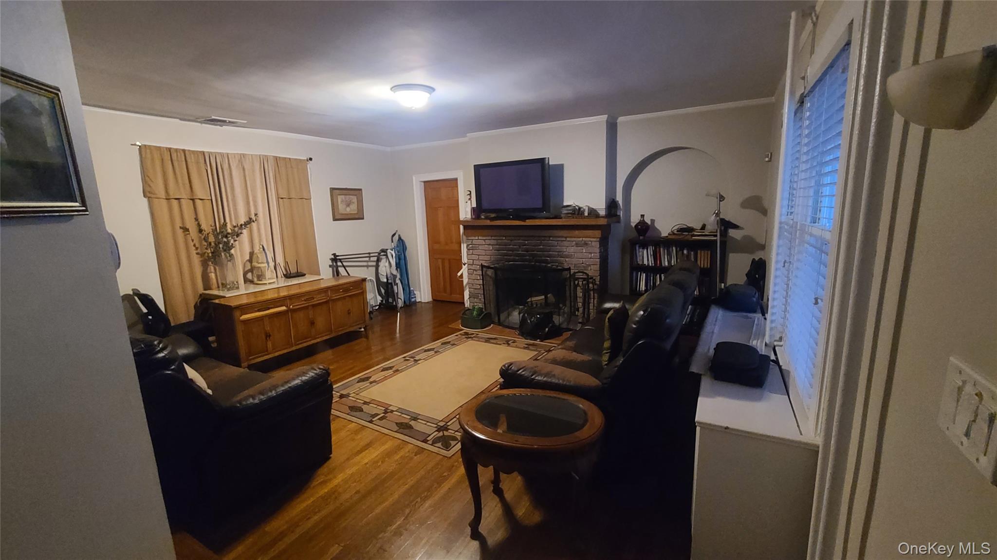 2 Addison Lane Greenvale, NY 11548 - Photo 8 of 18 a living room with furniture and a flat screen tv